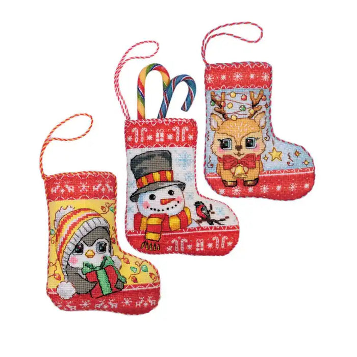 Cross Stitch Kit Riolis - CHRISTMAS STOCKINGS 11X15 SR2239AC