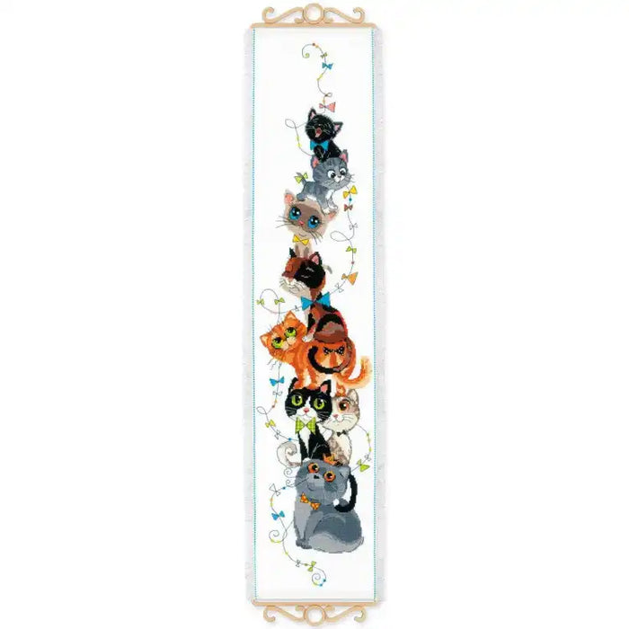 Cross Stitch Kit Riolis - KING OF THE HEAP SR1770