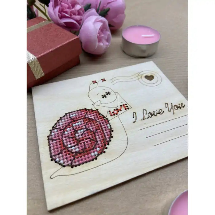 WOODEN POSTCARD "I LOVE YOU. SNAIL" KF022/133