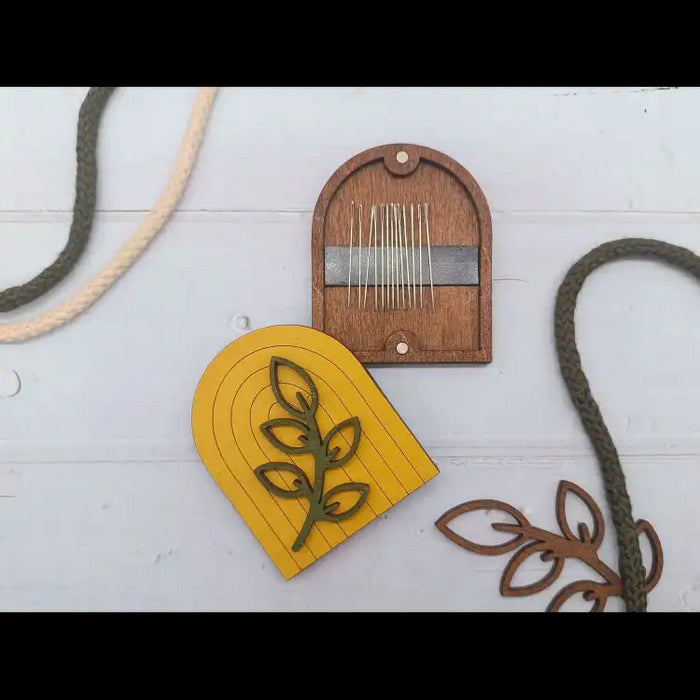 WOODEN NEEDLE CASE. BOHO YELLOW KF056/111Y