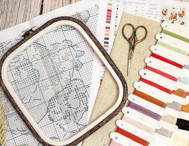 Cross Stitch Kit LETISTITCH - Pied Hens, L8819 Cross Stitch Kits - HobbyJobby