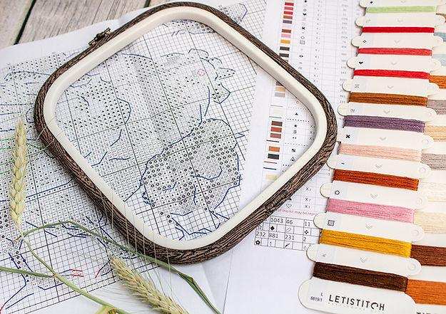 Cross Stitch Kit LETISTITCH - Pied Hens, L8819 Cross Stitch Kits - HobbyJobby