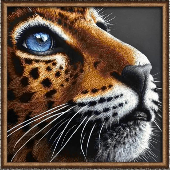 Diamond Painting Kit - "BLUE-EYED LEOPARD" 30*30 CM AM4022