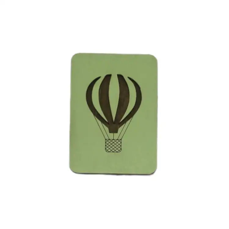 WOODEN NEEDLE CASE "GREEN BALLOON" KF056/15