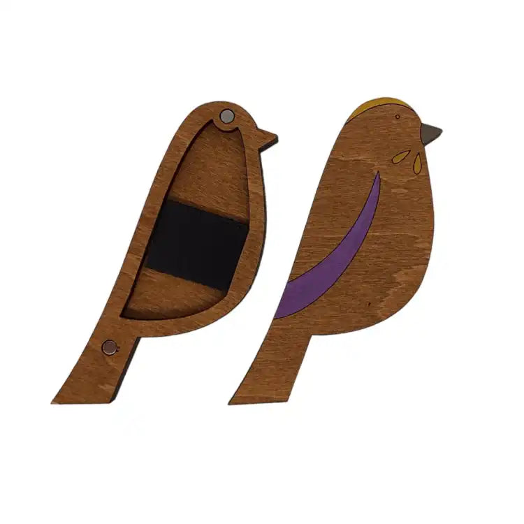 WOODEN NEEDLE CASE. BIRD PURPLE KF056/110-3