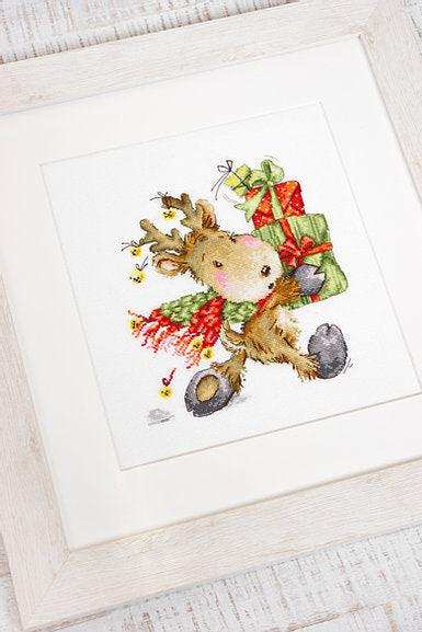 Cross Stitch Kit Luca-S - Deer carrying gifts, B1120 - Luca-S