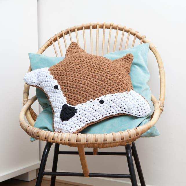 DIY Free Crochet Pattern Foxy Cushion Hoooked Pattern - HobbyJobby